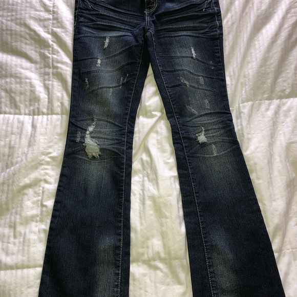 Distressed Jeans - Picture 5 of 5